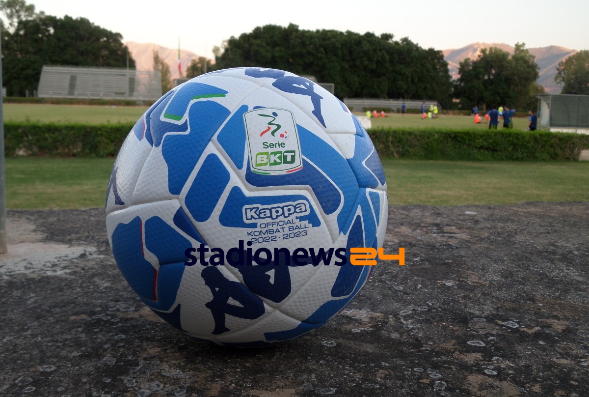 Il pallone della Serie BKT 2023-2024