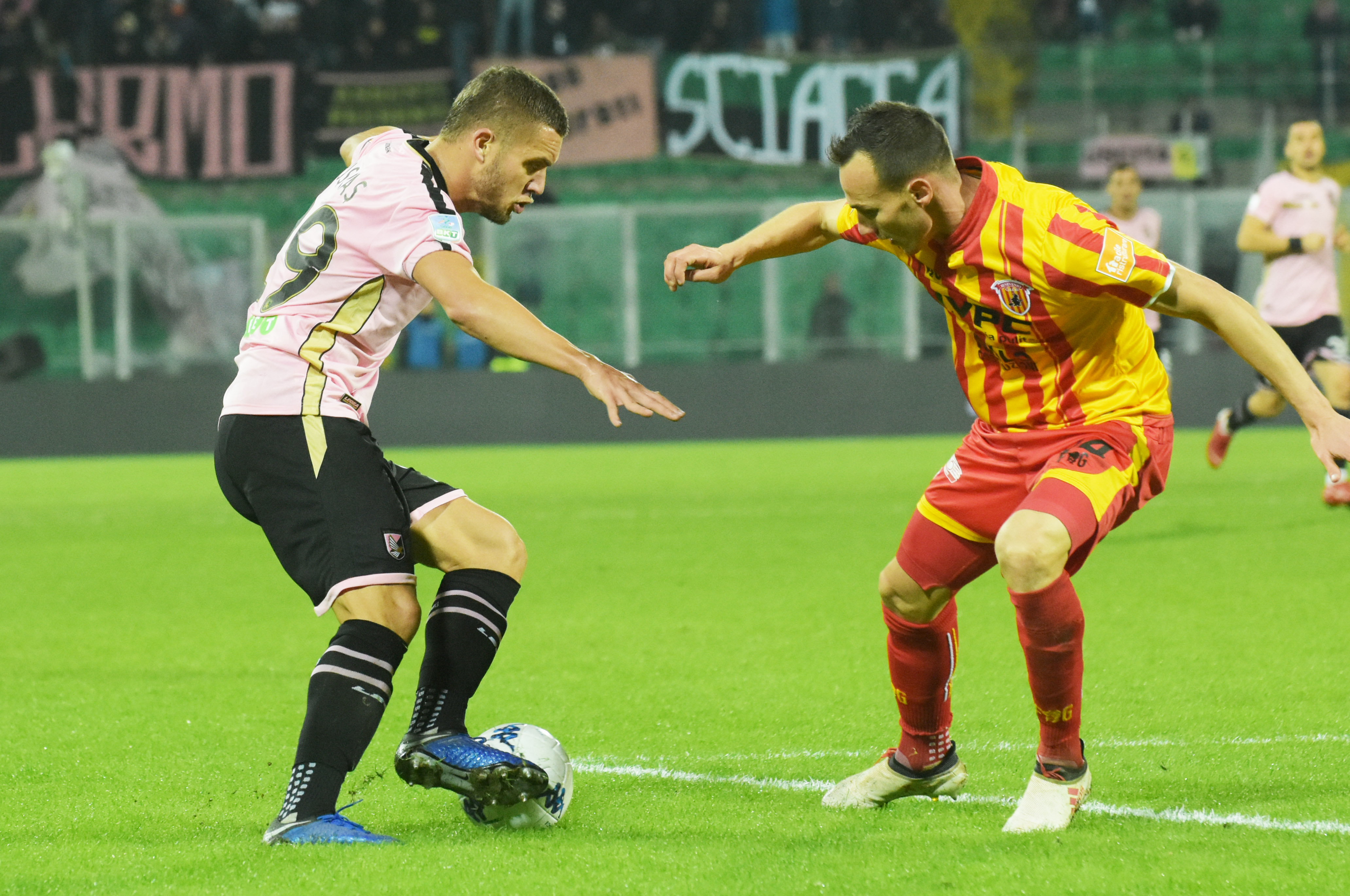 Risultati immagini per benevento palermo puscas