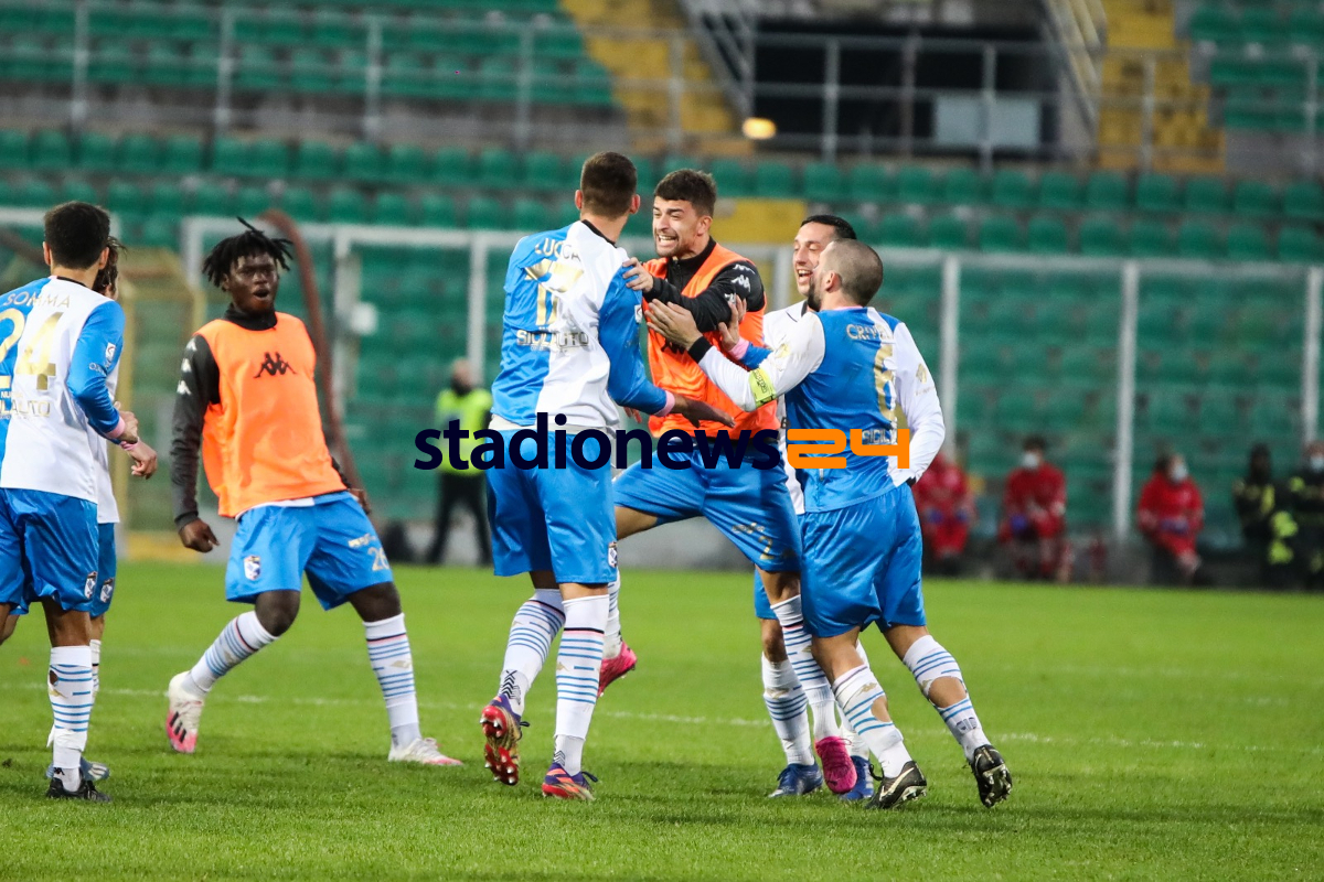 Lucca Gol Palermo Bari 4 FOTO PEPE / PUGLIA