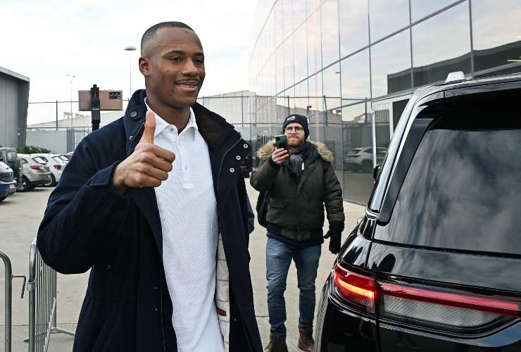 Tiago Djalò si presenta ai suoi nuovi tifosi della Juventus - foto ANSA - StadioNews.it