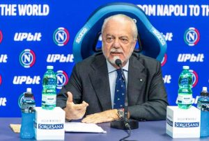 Aurelio De Laurentiis durante la conferenza stampa - foto ANSA - StadioNews.it