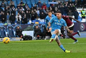 Matteo Politano in campo con la maglia del Napoli - foto ANSA - StadioNews.it