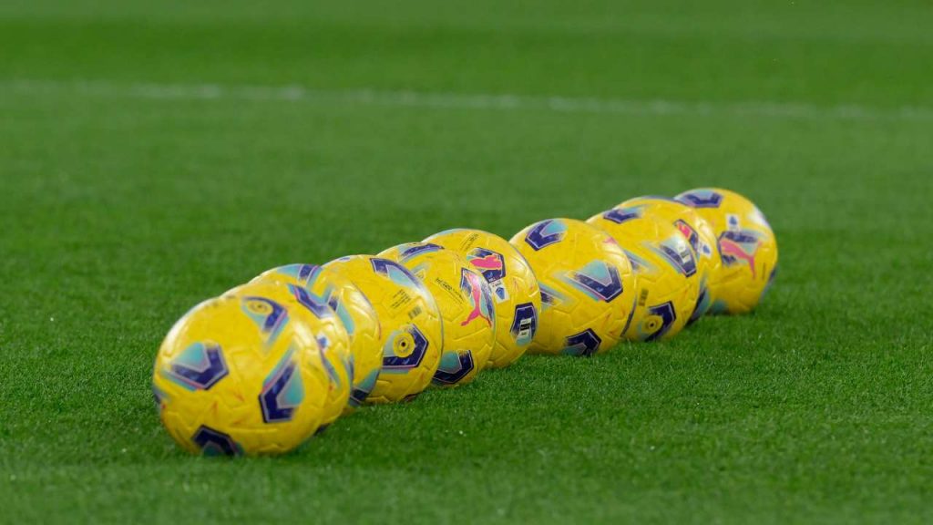 Palloni in campo - Fonte LaPresse - stadionews.it
