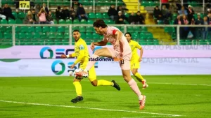 49' s.t. - FINISCE LA PARTITA. 45' s.t. - Quattro minuti di recupero. 43' s.t. - TRIPLETTA DI...