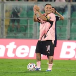 Grande festa al “Barbera” per Fabrizio Miccoli, 6 gol alla Nazionale Cantanti Tv